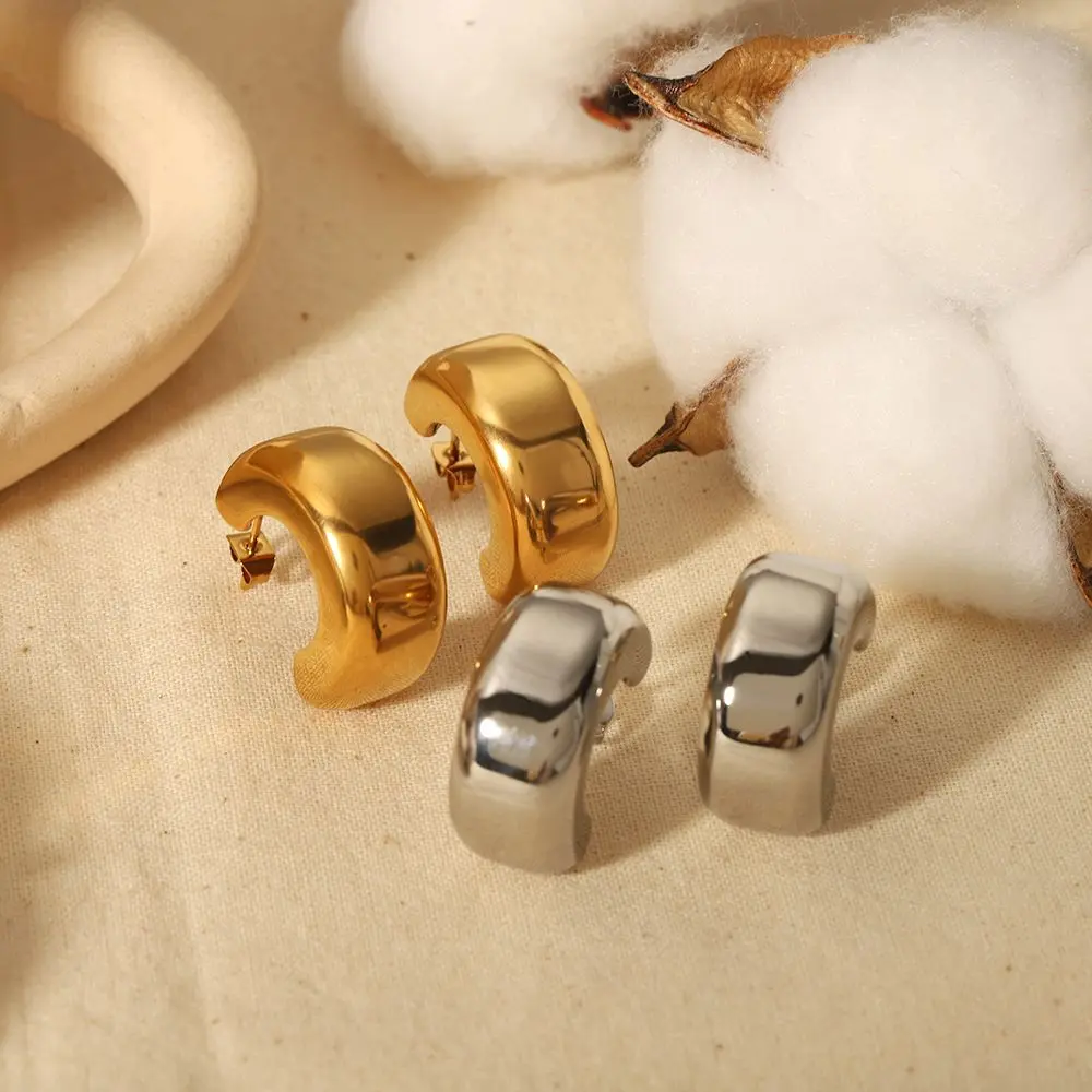 1 Pair Simple Classic Style Chunky Glossy C Shape Stainless Steel 18K Gold Plated Women's Stud Earrings h5 Picture3